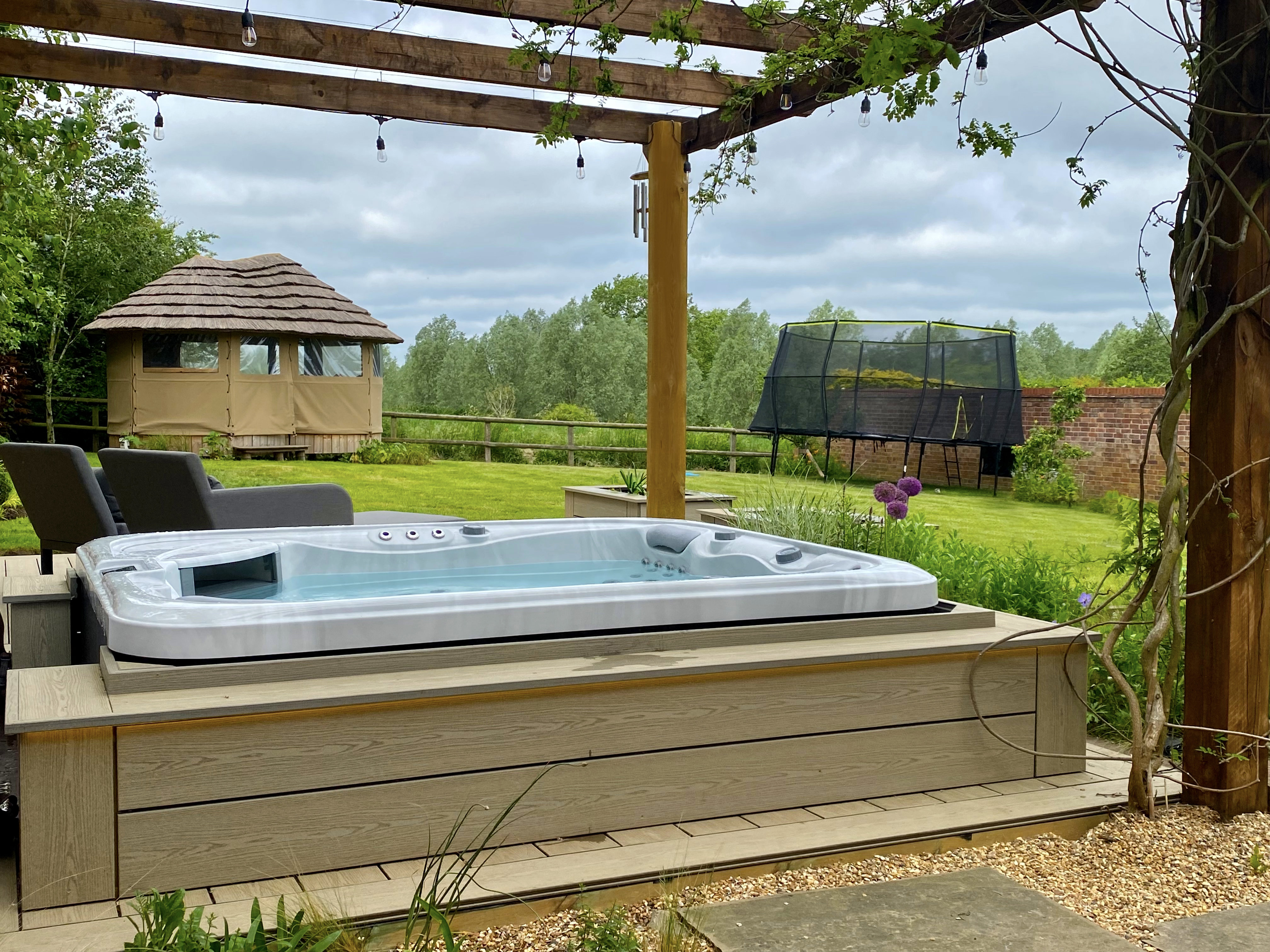 Hot-tub 2