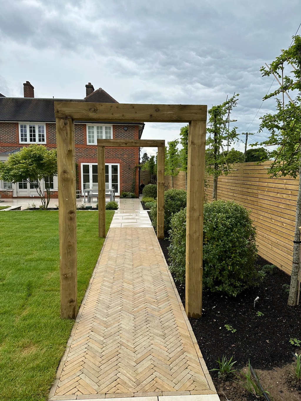 Modern Classic Family Garden - 3