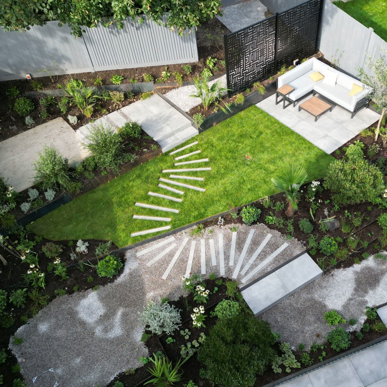 The Angled Garden 