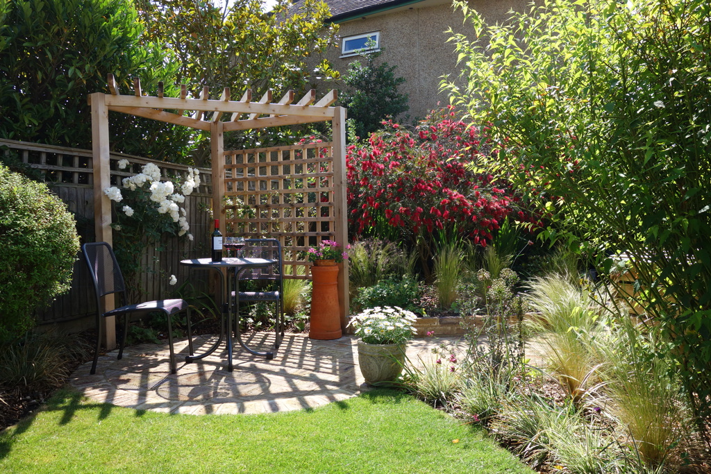 Traditional Back Garden – Ruislip Manor