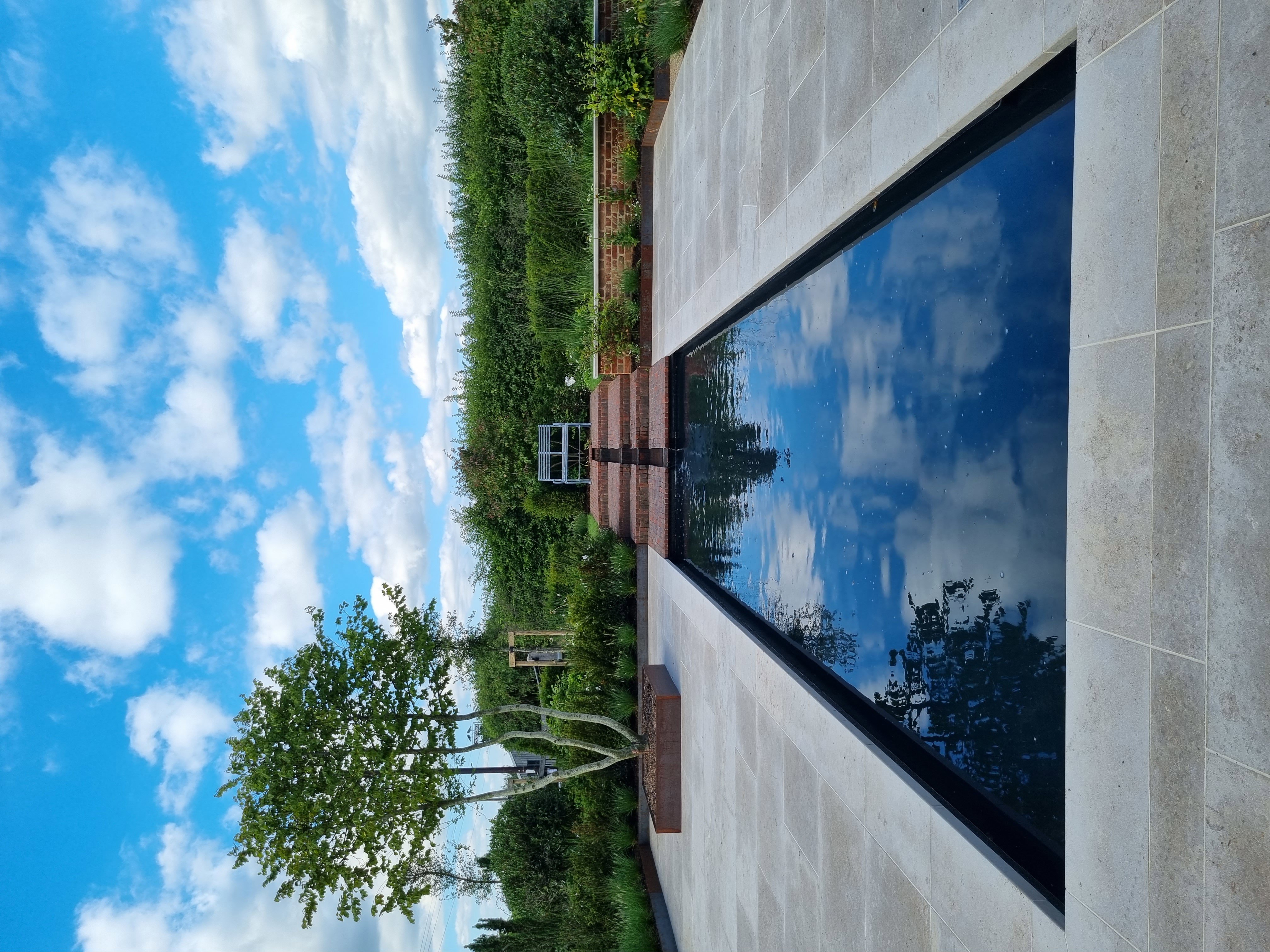 A Contemporary Elizabethan-Inspired Garden ‎ ‎ ‎ ‎ ‎ 