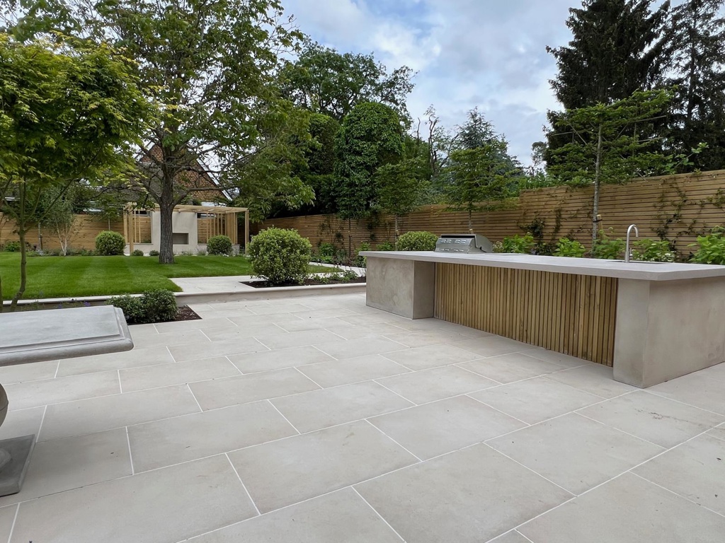 Modern Classic Family Garden - 2