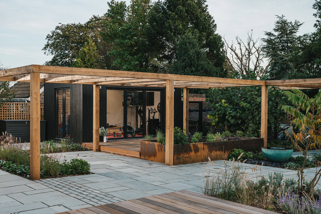 Pergola with raised Corten planter