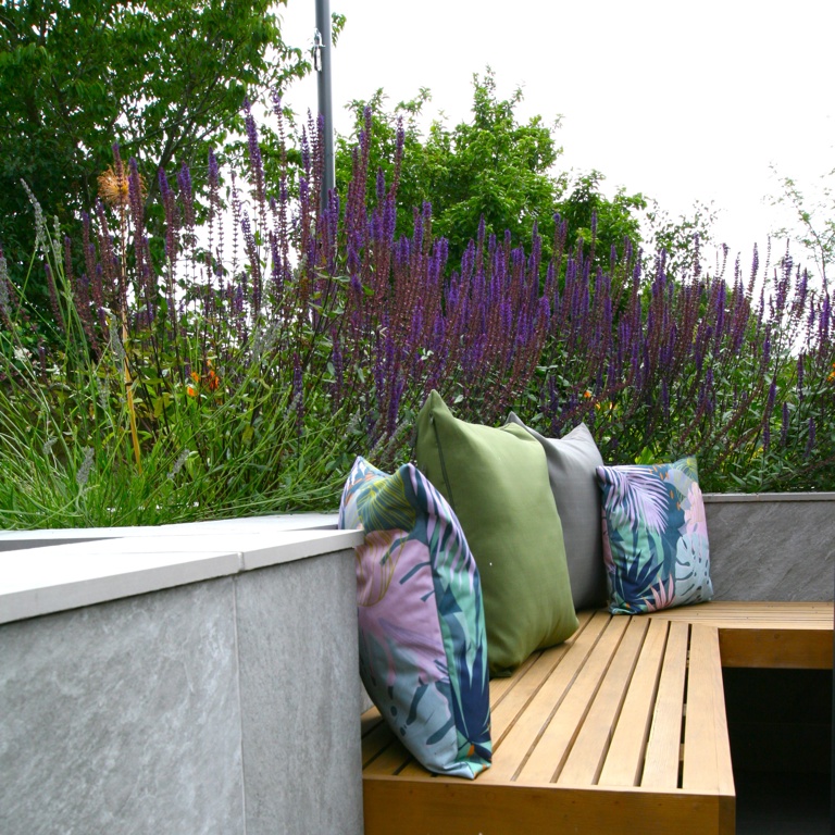 Floating Bench