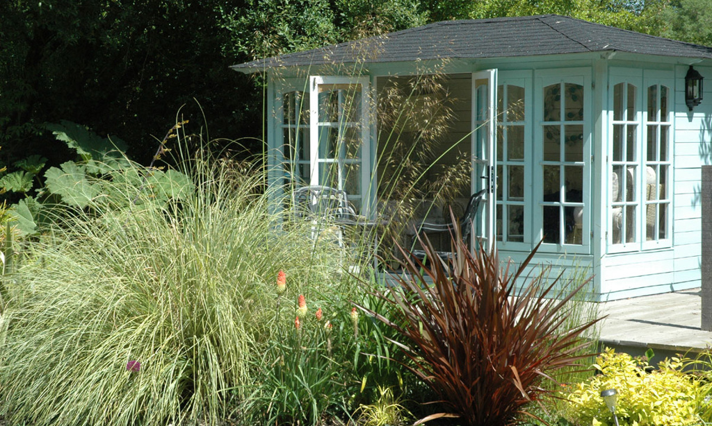 Summerhouse and pool