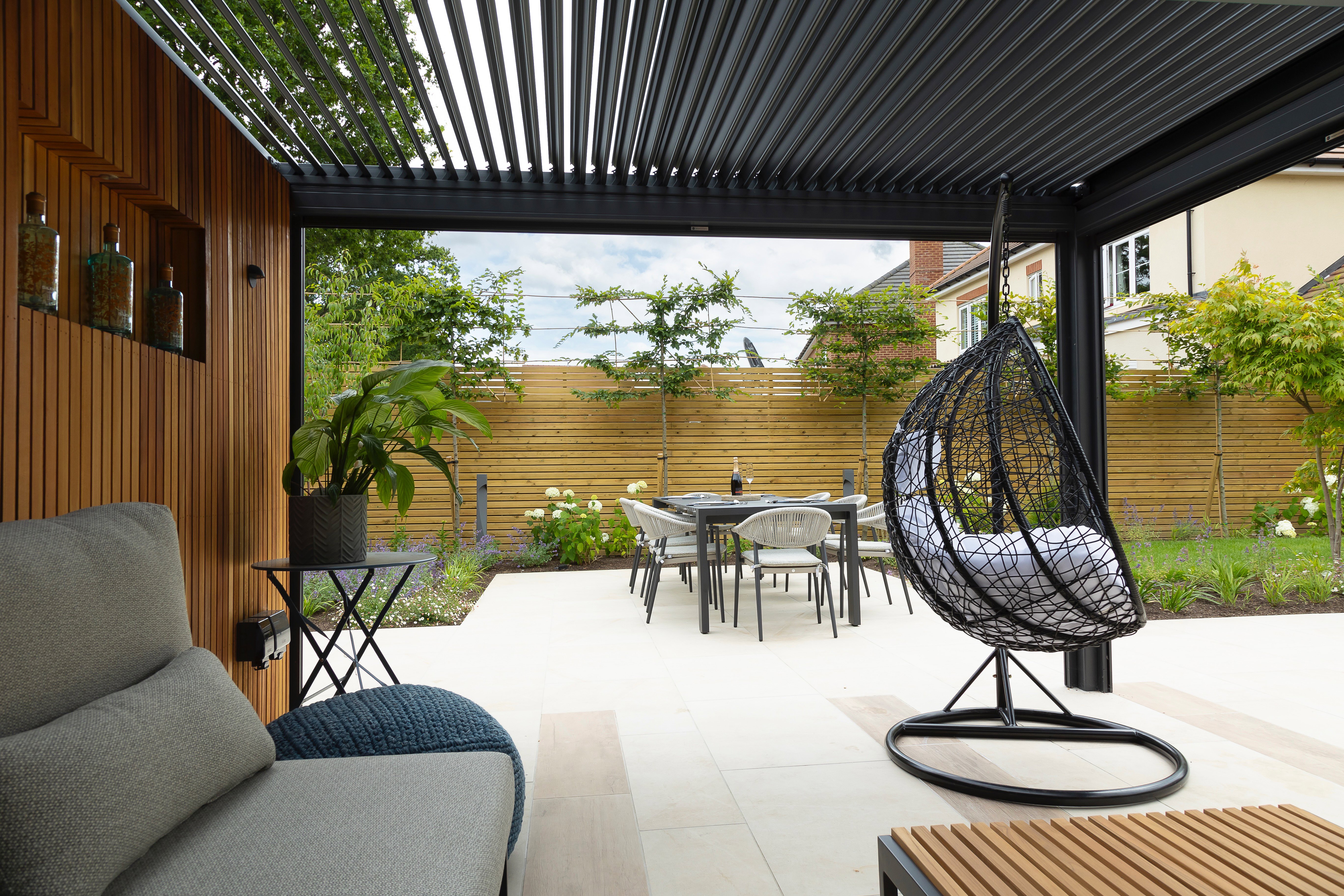 The Modern Haven - Pergola