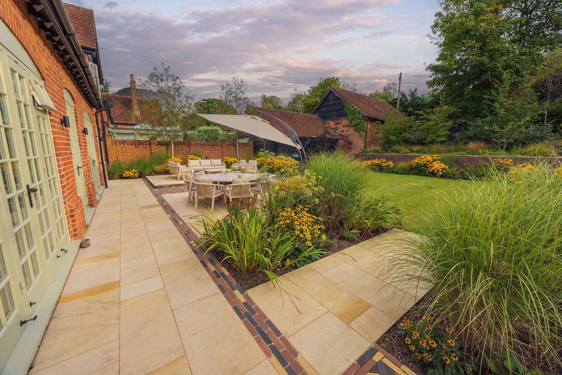 Zoned dining and lounging spaces