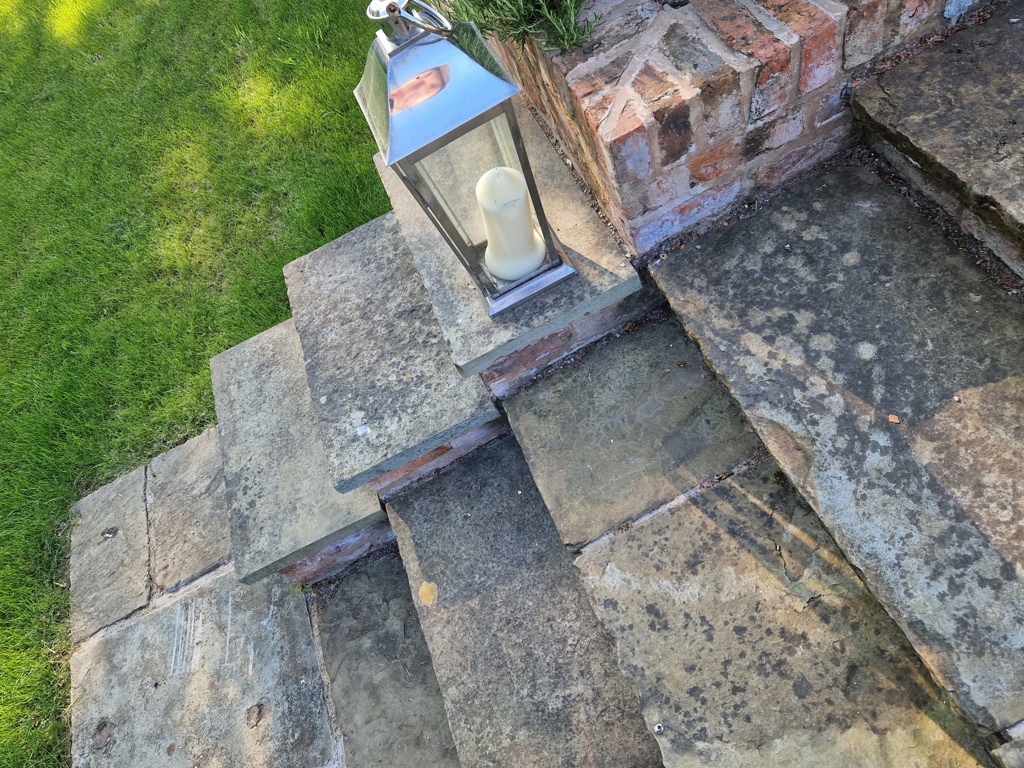 Heritage materials used in the stunning Modern Arts & Crafts Garden
